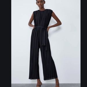 Zara Maxi pleated Jumpsuit with belt